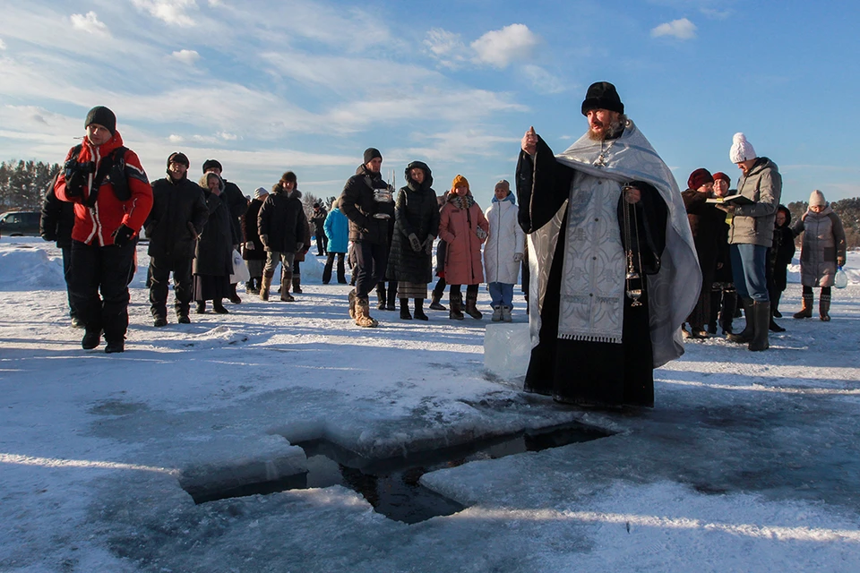 Верующие жители Иркутской области отметили христианский праздник Крещения Господне.