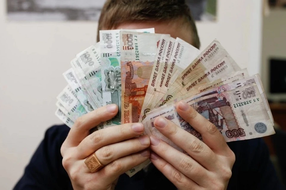 Мошенник обманом получил более миллиона рублей