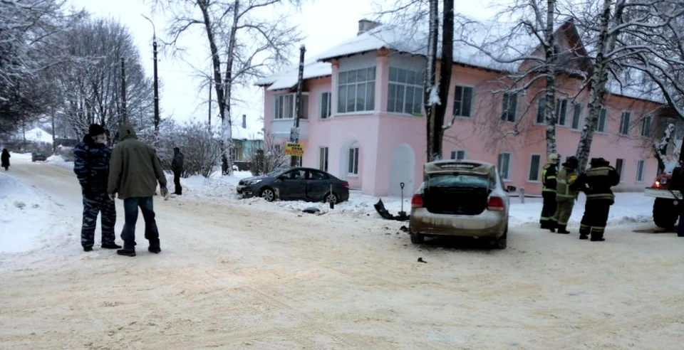 В Тульской области иномарки не поделили дорогу