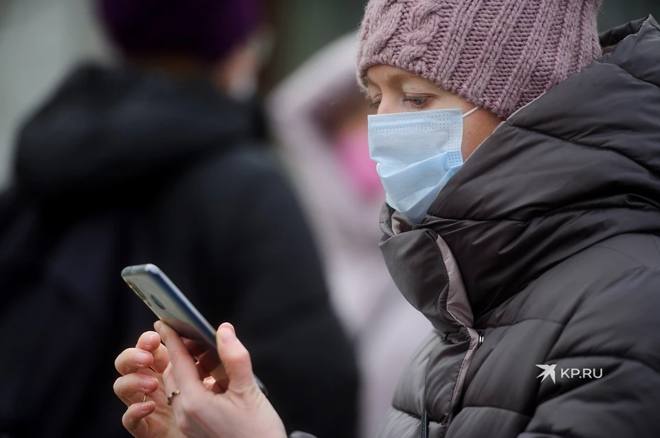 В Екатеринбурге продолжает действовать масочный режим