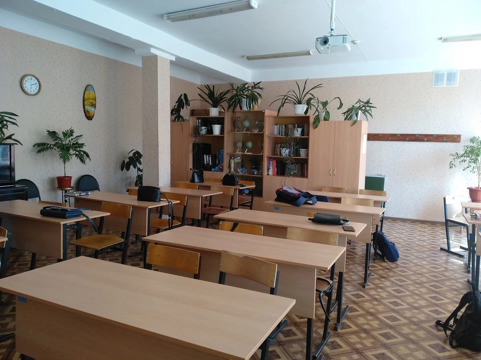 Если температура ниже нормы, школьников переводят в другие кабинеты