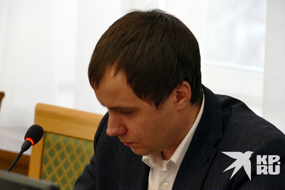 Андрей Михно предоставил депутатам подробные экономические выкладки.