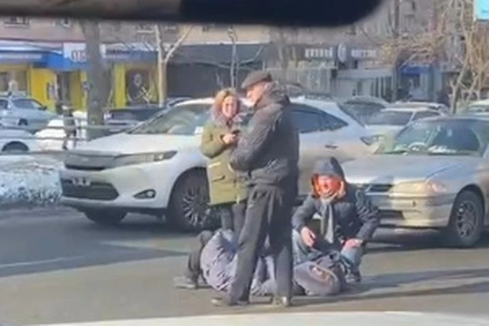 Женщина пострадала при переходе дороге