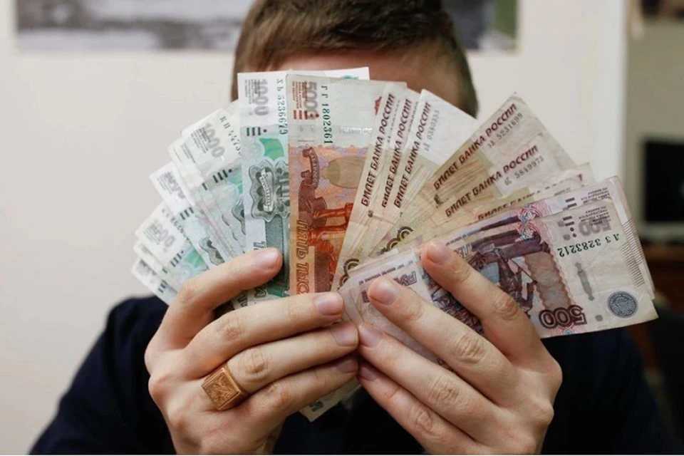 Телефонный мошенник оформил кредит на дончанку и украл деньги