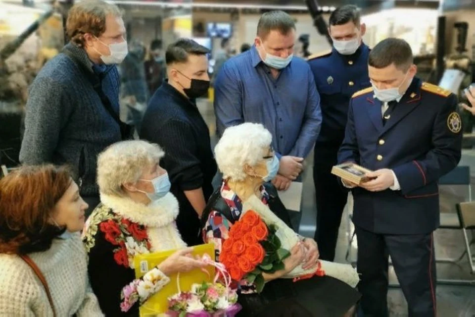 Именная вещь погибшего красноармейца вернулась в его семью спустя 80 лет