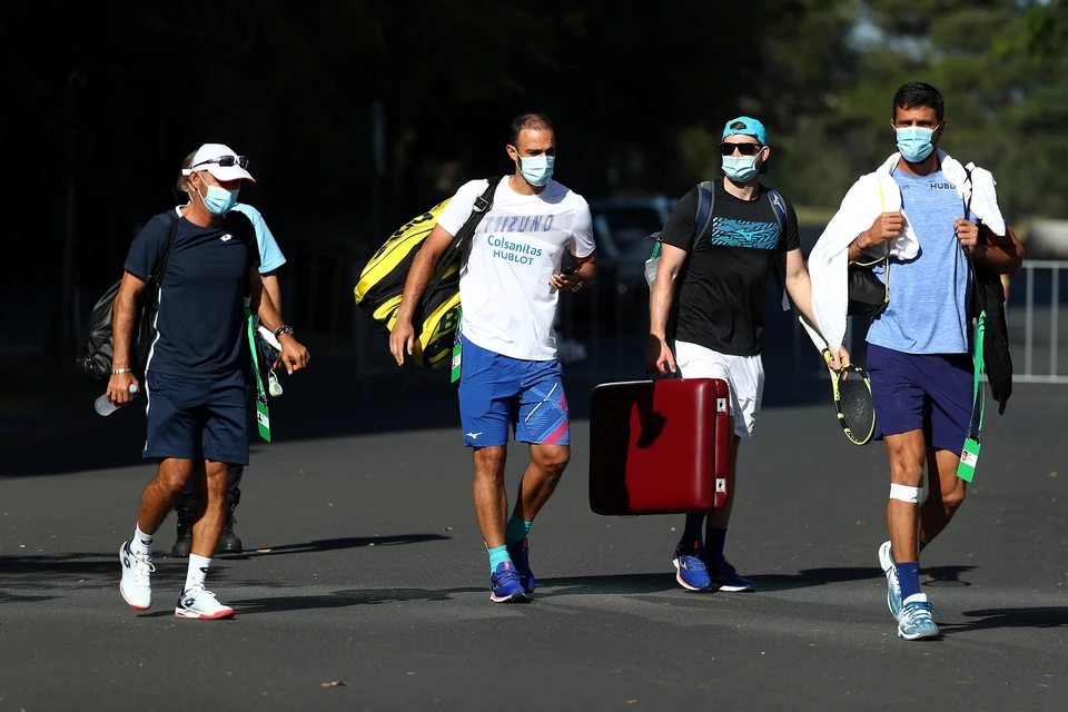 Прибывшие на Australian Open теннисисты вот уже вторую неделю находятся на жестком карантине.