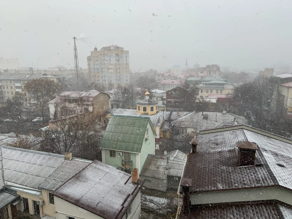 В Крым пришел циклон из Турции и принес огромные снегопады. Фото: Светлана Родина