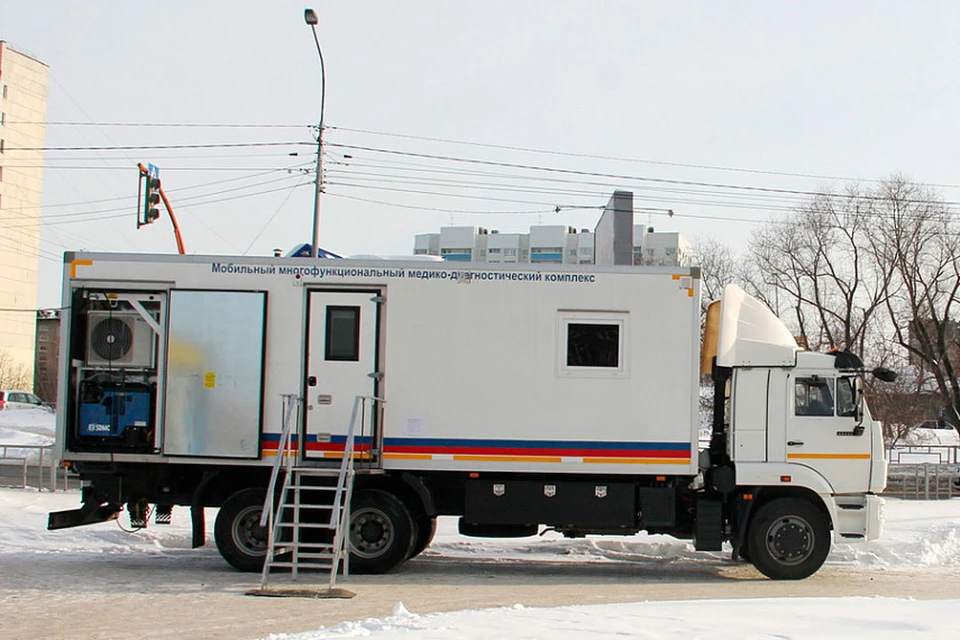 Мобильный комплекс вакцинации от коронавируса в Барнауле. Фото: минздрав Алтайского края.