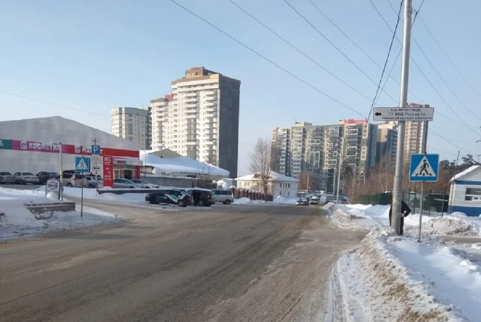ДТП случилось на улице Сухарной. Фото: ГИБДД по Новосибирску.