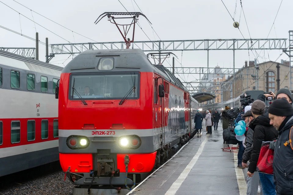 Дополнительные составы пустят из Москвы в Петербург и обратно.