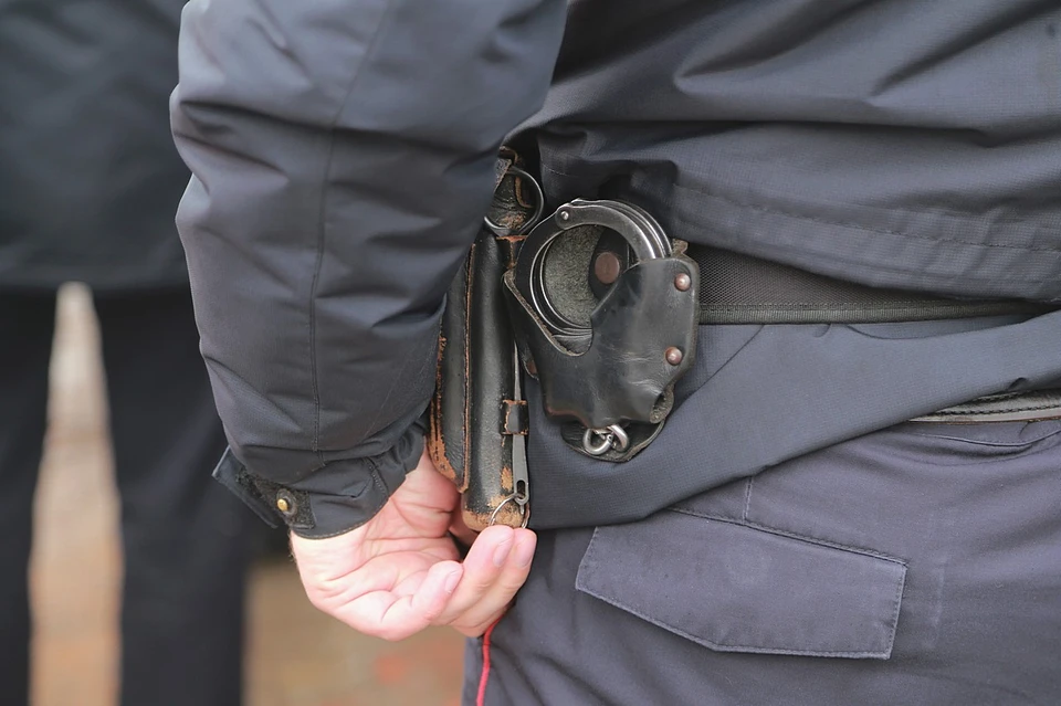 Полицейские и спецназ в Красноярске задержали подозреваемых в сбыте героина