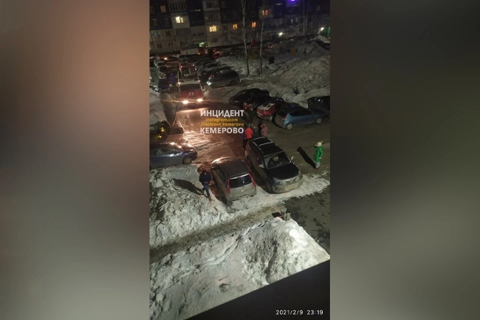 В Кузбассе поздно вечером вспыхнула очередная многоэтажка. Фото: Инцидент Кемерово
