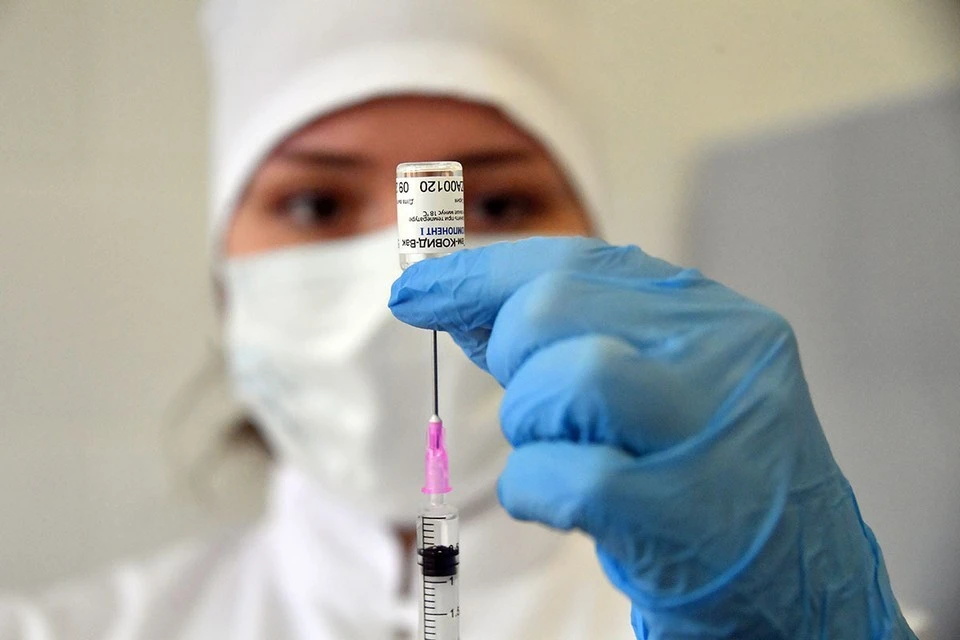 В феврале в Республику Коми поступило 18 900 доз вакцины для профилактики новой коронавирусной инфекции «Гам-КОВИД-Вак» (Спутник-V), а также 500 доз вакцины «ЭпиВакКорона».