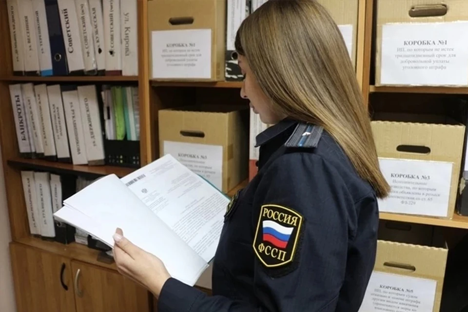 В Кузбассе предприниматель задолжал работнику крупную сумму. Фото: пресс-служба УФССП России по Кемеровской области