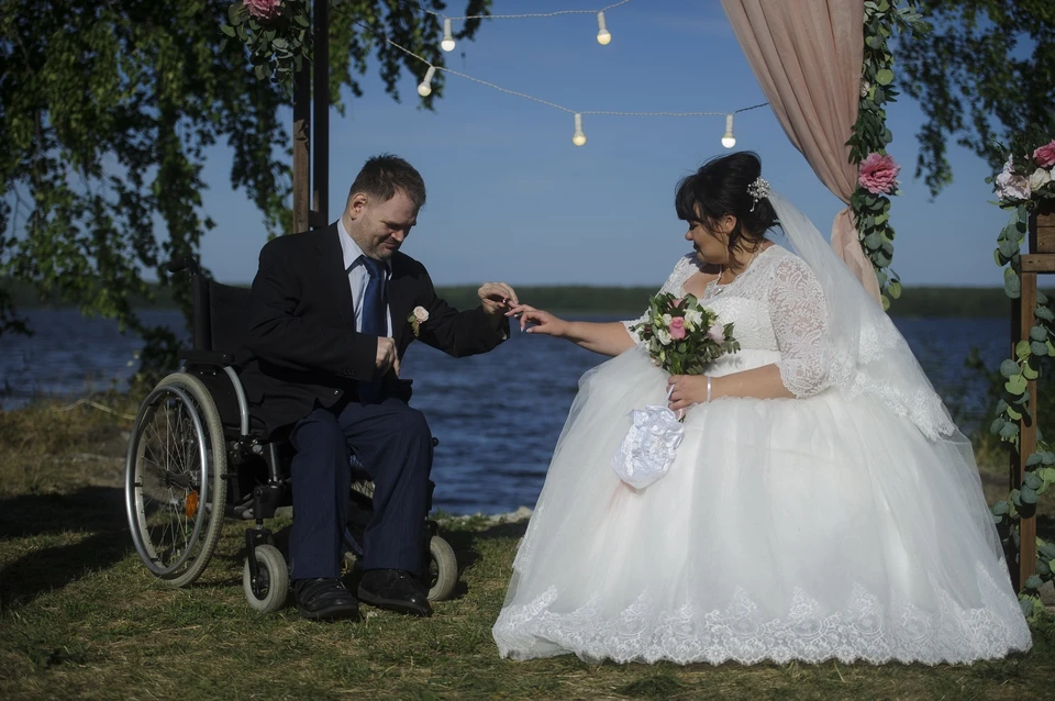 зарегистрированный брак. играть свадьбу в 2020 году. свадьбы 2020 года знаменитостей. свадьбы звезд 2020 года. 22 год для свадьбы благоприятные.