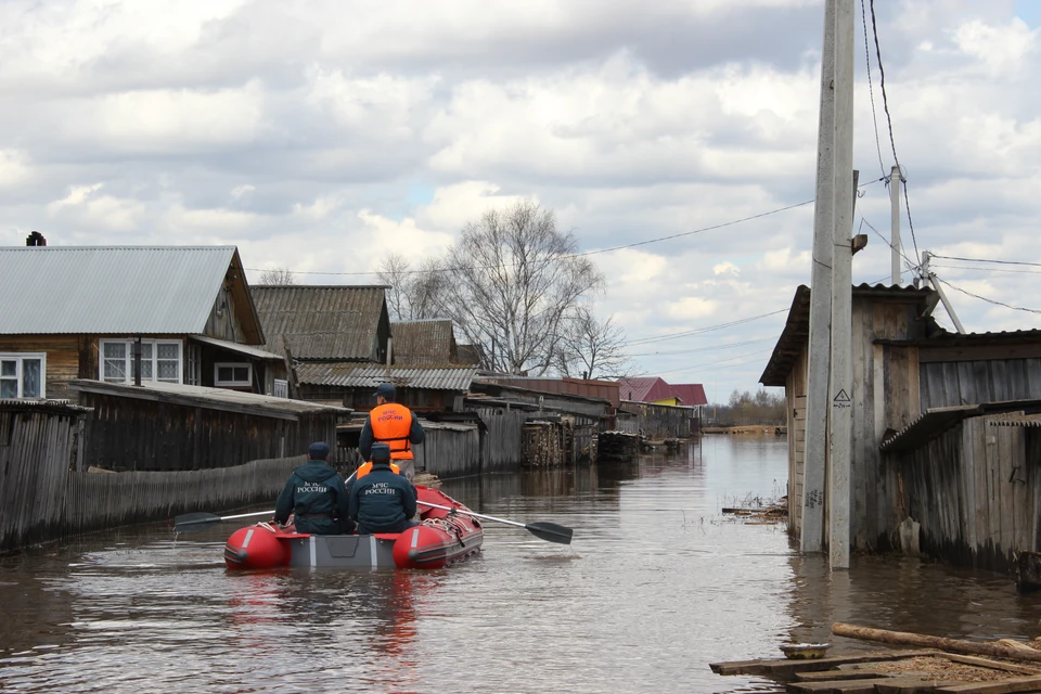 Под воду могут уйти 10 объектов экономики, 4 социально-значимых объекта, 21 автомобильный мост