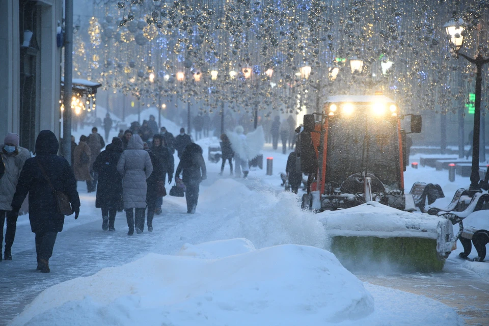 Москву накрыл самый продолжительный с 2018 года снегопад.