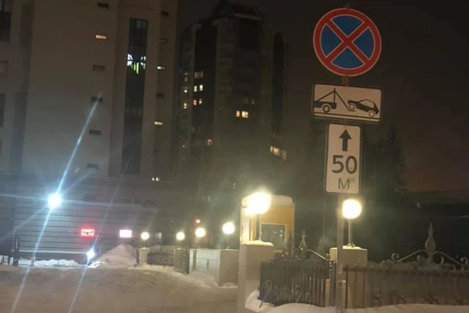 Инспектор ГИБДД и эвакуаторщики не заметили в салоне 5-летнего мальчика. Фото: предоставлено Дарьей Фащевских.