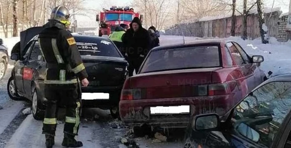 Подробности аварии расследуются.