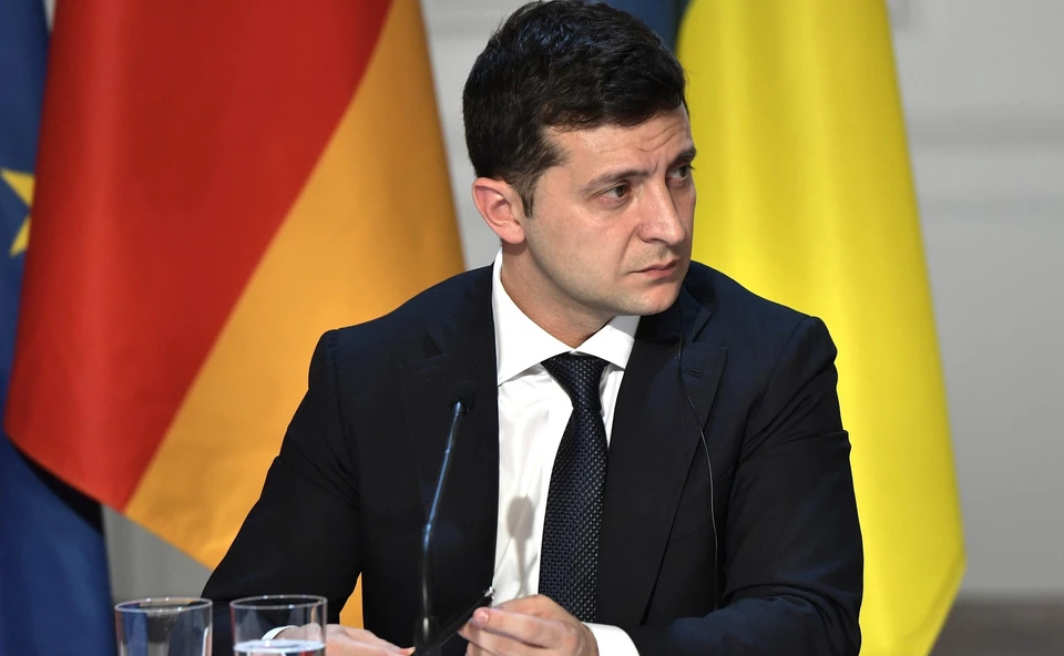 Оппозиция Украины собирает подписи за импичмент Зеленскому.