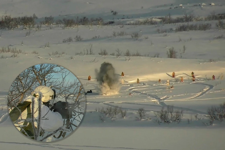 Морские пехотинцы выполнили огневой налет на снегоходах на базовый лагерь условных террористов. Фото: пресс-служба Северного флота