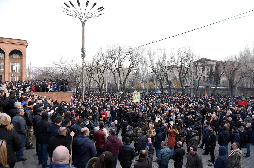 Оппозиция вышла на улицы Еревана.