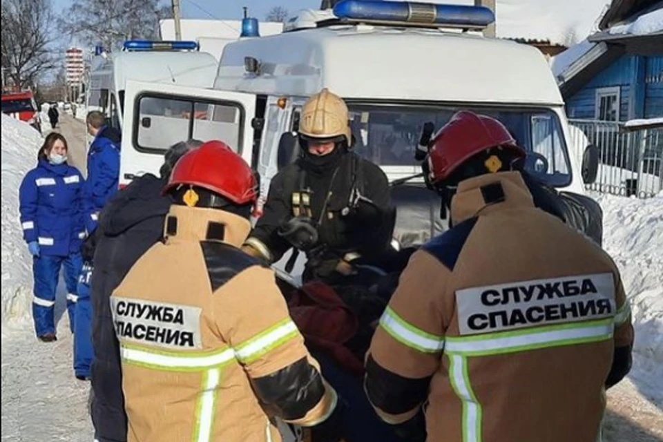 В результате обрушения перекрытий пострадали мужчина и женщина Фото: instagram.com/pssudm/