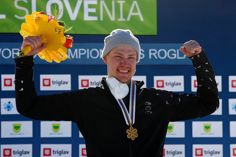 В понедельник 21-летний сноубордист из Дивногорска Дмитрий Логинов победил в параллельном гигантском слаломе и стал трехкратным чемпионом мира.