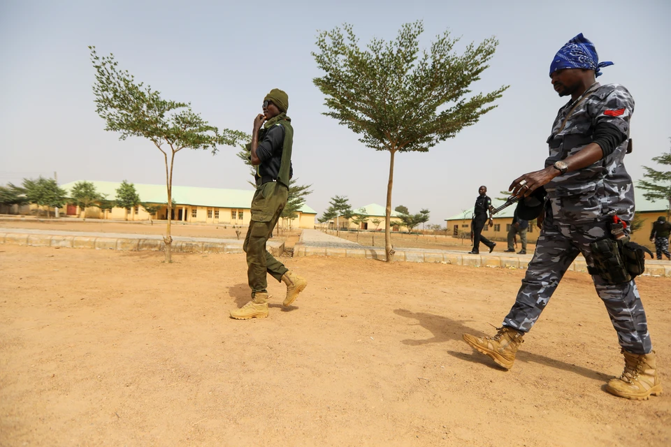 Вооруженная группа бандитов перекрыла дорогу в штате Нигер между городами Тегина и Минна.