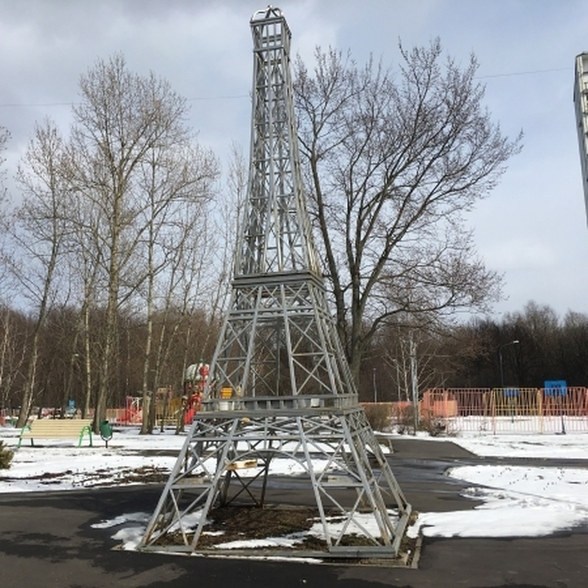 В Волжском установят копию Эйфелевой башни, высотой с 10-этажный дом - KP.RU