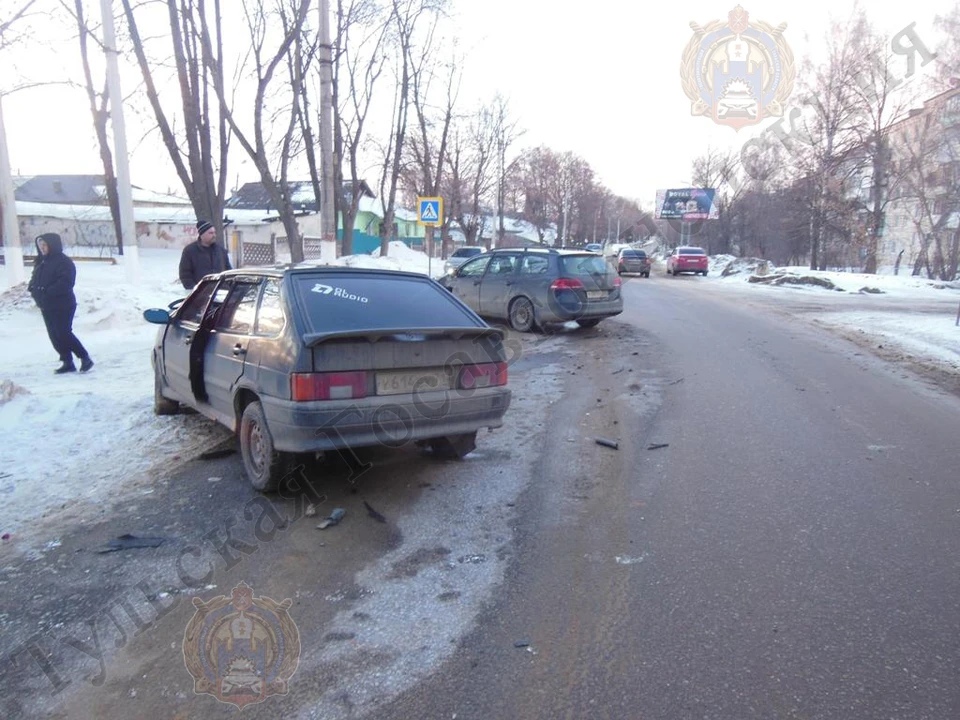 8 марта в Тульской области при ДТП пострадала несовершеннолетняя девочка: она ехала на переднем сидении без специального кресла