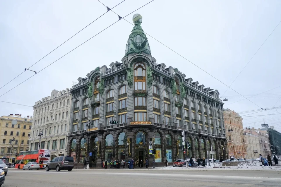 Аноним "заминировал" Дом книги в Санкт-Петербурге вечером 12 марта.