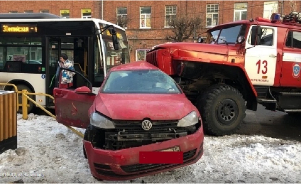 В иномарке получил смертельную травму водитель