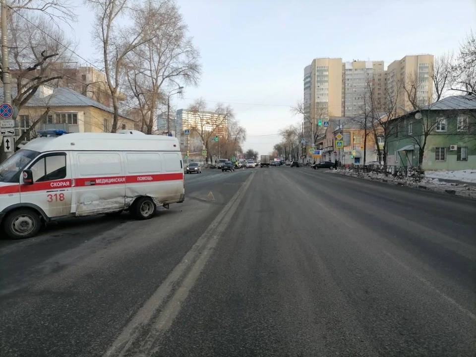 В Самаре скорая помощь попала в аварию. Фото - ГУ МВД России по Самарской области