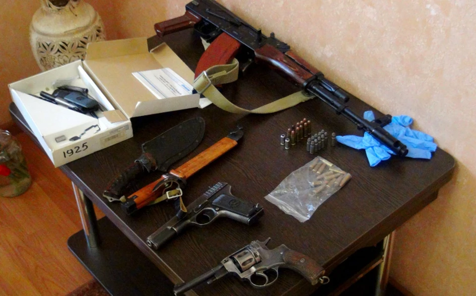 Составные части оружия мужчина покупал через интернет