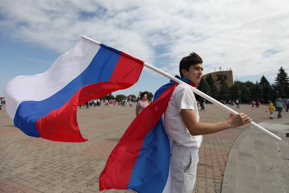 В опросе по телефону приняли участие 1,6 тысячи россиян в возрасте от 18 лет.
