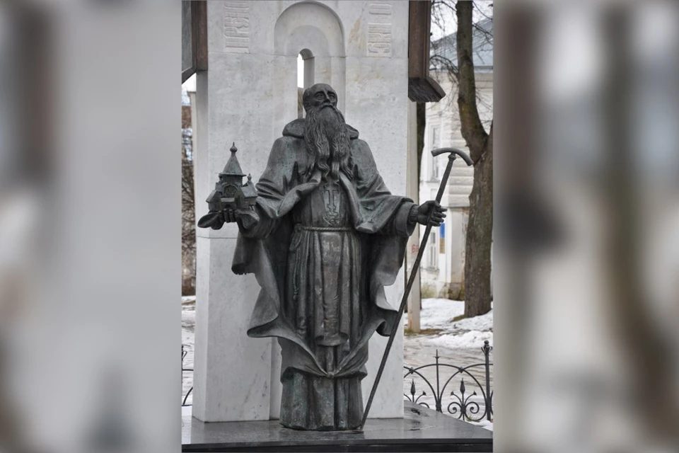 Памятник святому Макарию Калязинскому в Калязине. Фото: VK/Вознесенская церковь г.Калязин