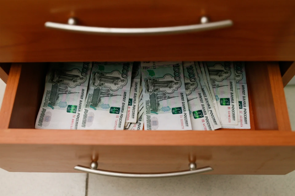 Омичка за два года незаметно украла 4,5 миллионов у работодателя.