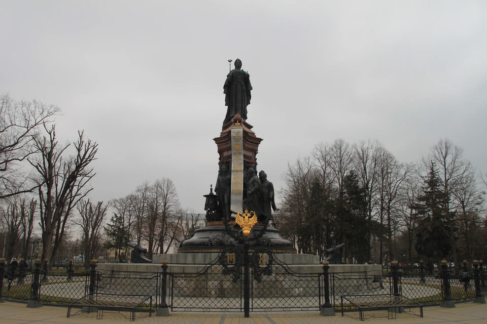 Памятник установили в Краснодаре в 2006 году