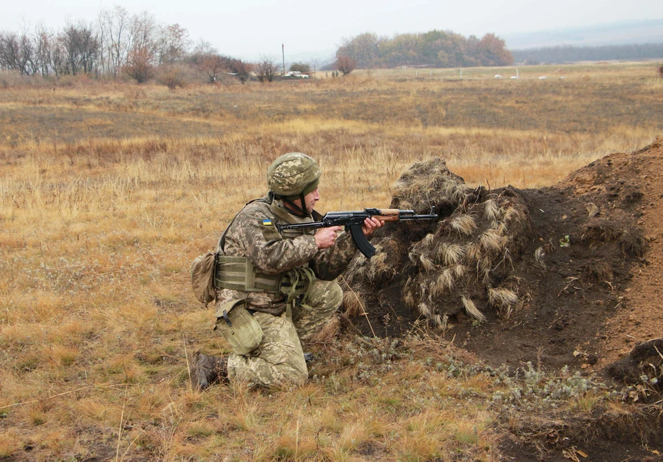 Киевские силовики продолжают стрелять по Республикам Донбасса. Фото: Штаб ООС