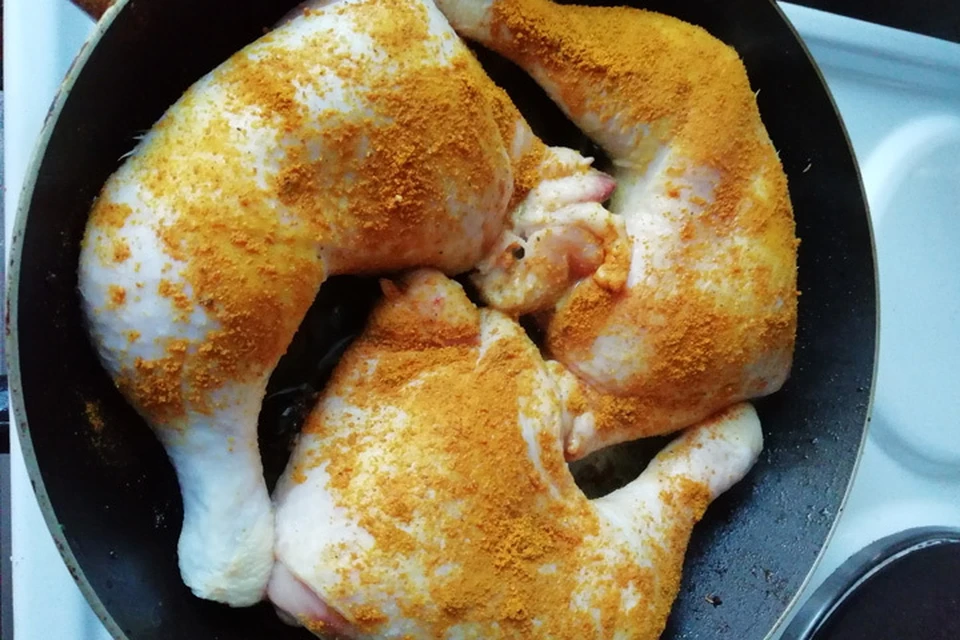 Местные производители представляют мясные продукты, полуфабрикаты, масло, сахар и многое другое