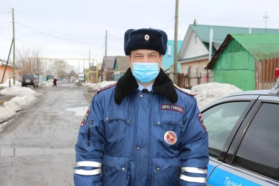Сергей Стафеев за одно утро смог спасти жизни двух человек. Фото: УГИБДД по Свердловской области
