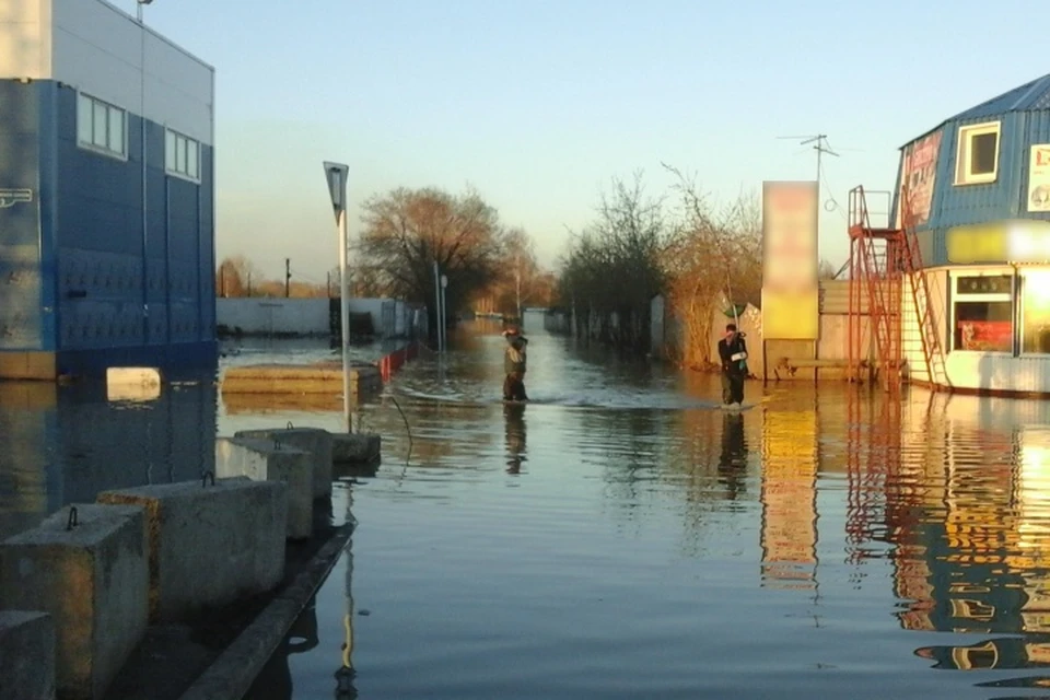 Какие районы топит. Наводнение Кемерово 2004. Наводнение 2004 года в Кемеровской области. Потоп 2004 Калтан. Потоп в Новокузнецке 2004.