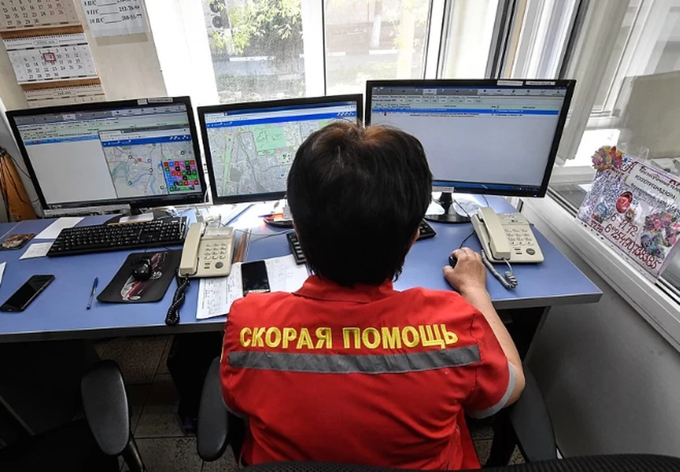 В Перми женщина выпала из окна 9-этажного дома.