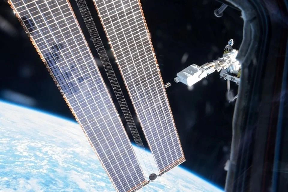 Космонавт Михаил Корниенко рассказал, что плавающий в океане остров из мусора видно с МКС