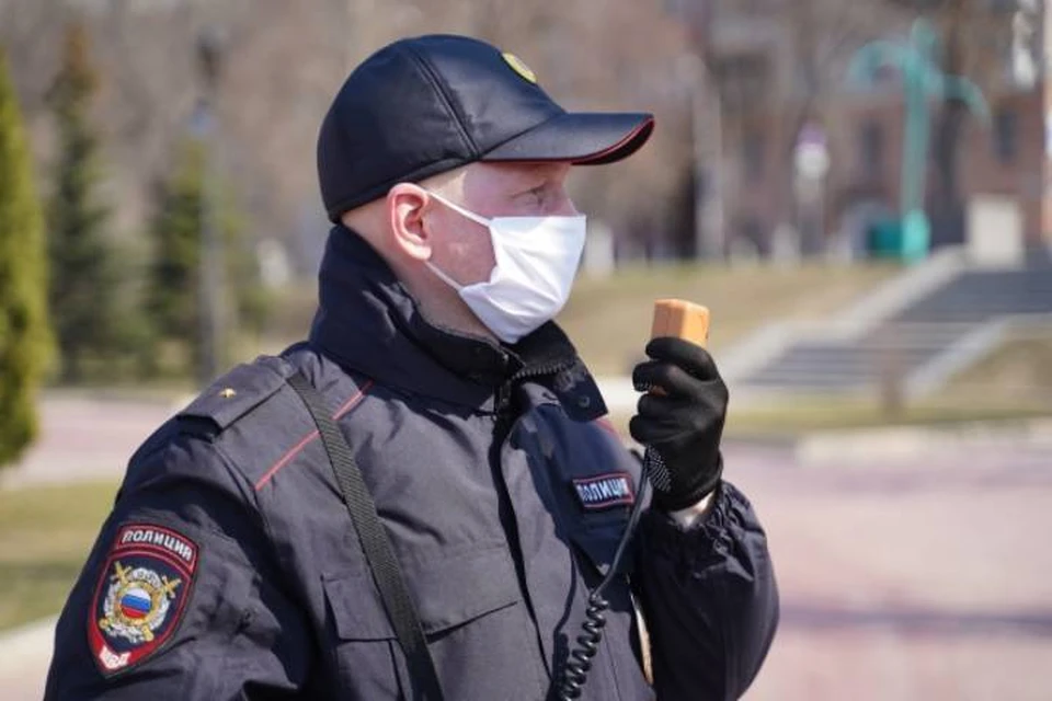 В Кирове задержали наркодилеров, у которых изъяли более 200 доз синтетического запрещенного вещества.
