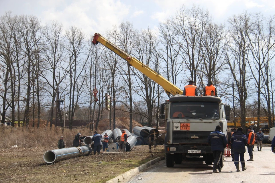 В Орле продолжается строительство нового водовода . Фото: Пресс-служба администрации города