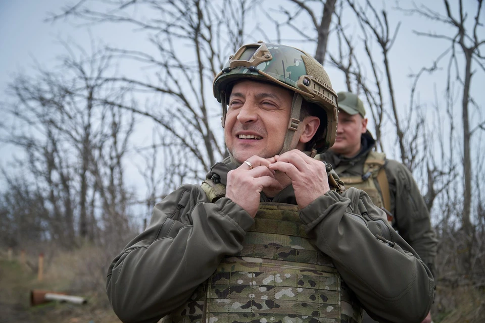 Спецкор "КП" Дмитрий Стешин, находящийся сейчас в командировке на Донбассе, посмотрел и прокомментировал выступление президента Украины с помощью «траншейной аналитики»