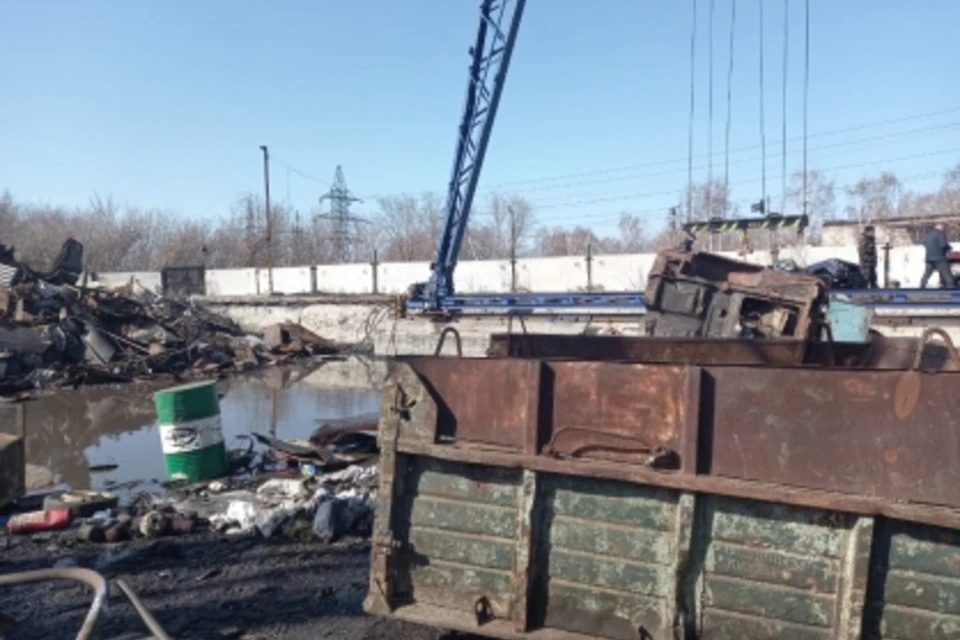 Рабочему разорвало внутренние органы и сломали ребра.