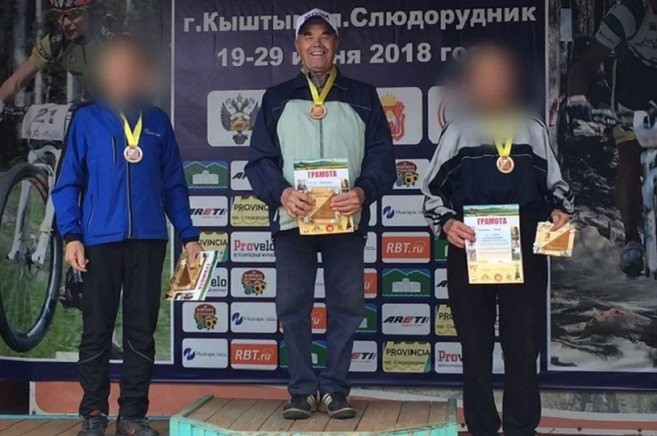 Сейчас тренер сможет выходить из дома. Фото: представлено родственниками Николая Ражева